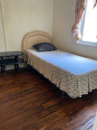 $650 ROOM FOR RENT (Montgomery Village)63822062254721122