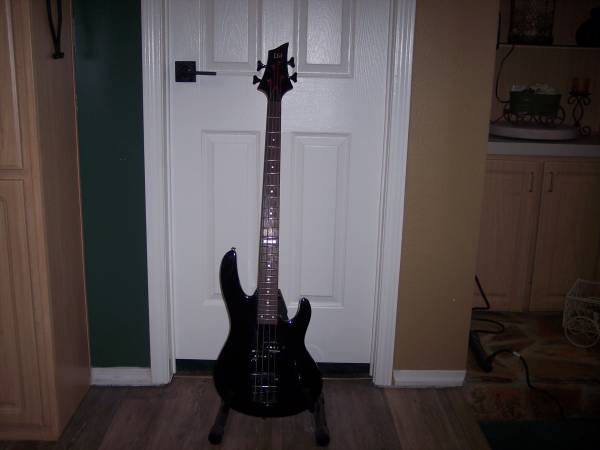 LTD/ESP B-50 4 string Bass guitar, Seymour Duncan front PU 1