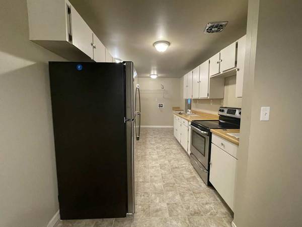 $1,500 / 3br - 1350ft2 - 🏡🌟 Encantadora casa de 3 habitaciones y 1.5 baños en Federal Way! 🌲✨ Admite mascotas y listo para mudarse (Federal Way, WA)63688296055937124