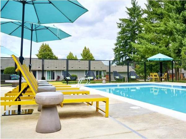 $2,428 / 3br - 1000ft2 - Ideal Commute, Ideal Living: 3 BR/1 BA with 24-hour Fitness (Beaverton)63831683225985120