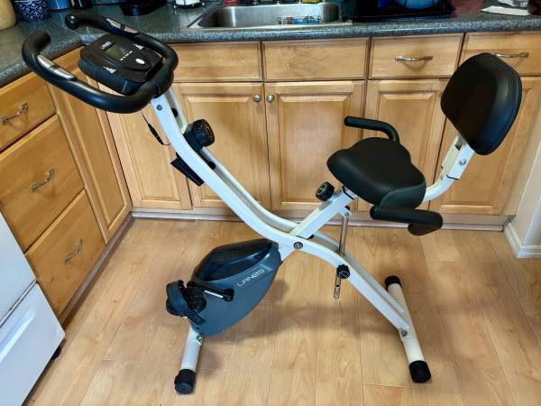 Lanos Foldable Exercise Bike 1