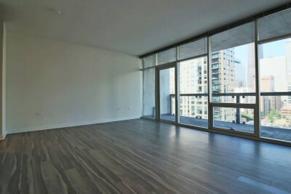 $1,919 RIVER NORTH Studio ~ Contemporary Spacious Studio Steps From CTA And Nightlife (River North, Chicago)64041811839235121