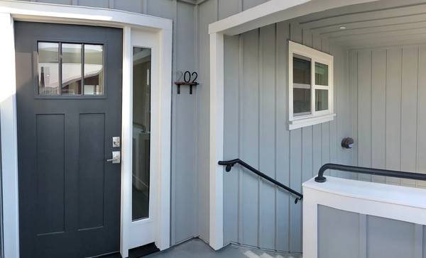 $3,049 / 2br - 1379ft2 - Exclusive Top Floor 2x2 | Vaulted Skylit Ceilings + Full-size W/D (santa rosa)63847330094339124