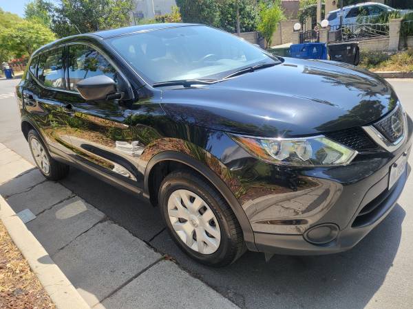 2019 NISSAN ROGUE SPORT S - $11,500 (los angeles)63623804559105122