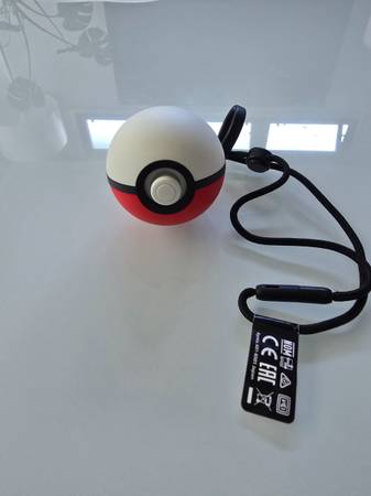 Nintendo Switch Pokeball Plus Controller Pokémon 1