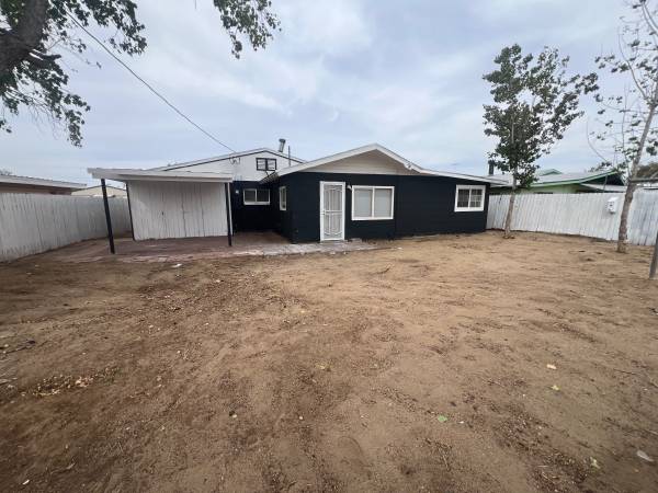 $149,000 / 4br - 1535ft2 - Casa de 4 habitaciones y 1 baño en West Patton Village con amplio patio delantero y trasero (Herlong)63656873721985121