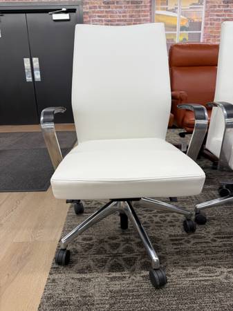 Darran Covet Task Chair 1