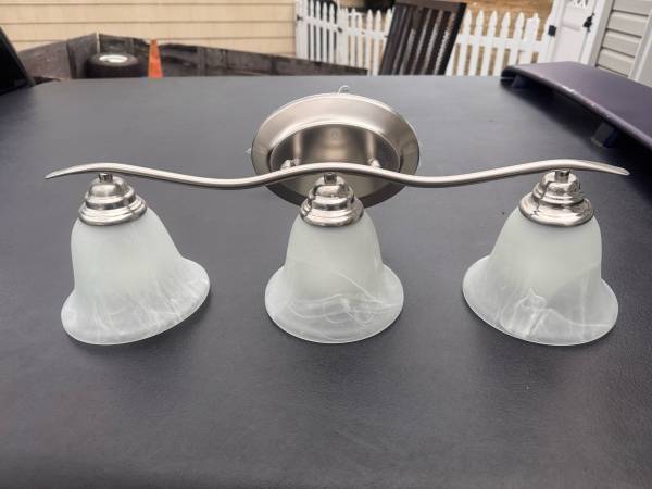 Bathroom vanity lights 1