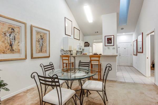 $1,949 / 2br - 2 BEDROOM 2 BATH APARTMENT AVAILABLE!! (5333 SW 75th Street, Gainesville, FL.)63823034375939121