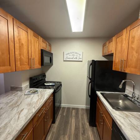 $1,699 / 1br - 680ft2 - 🐾 Pet-Friendly 1BR – Close to Shopping & Transit (Edmonds)63807984427907124