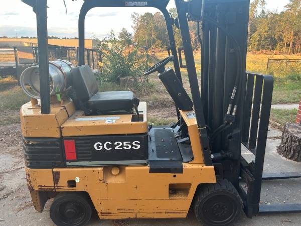 Forklift GC 25S 1