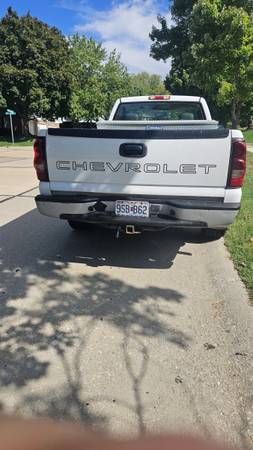 2005 Chevrolet Silverado - Photo 3
