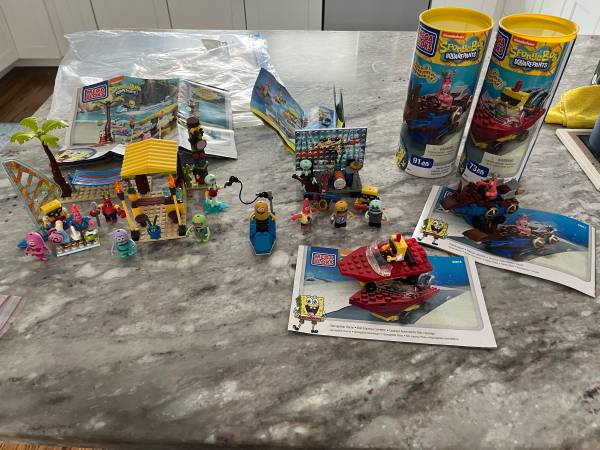 Group of SpongeBob Mega Bloks  Sponge Bob - Beach Resort - Band - Cars 1