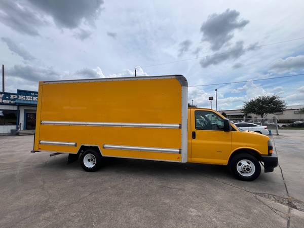 2021 GMC CAMION DE CAJA - Photo 10