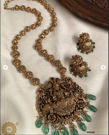 Matte finish necklace set 1