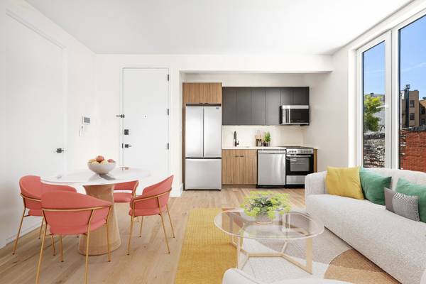 $4,900 / 3br - 3 Bedroom in Williamsburg (Williamsburg)63854289054979121