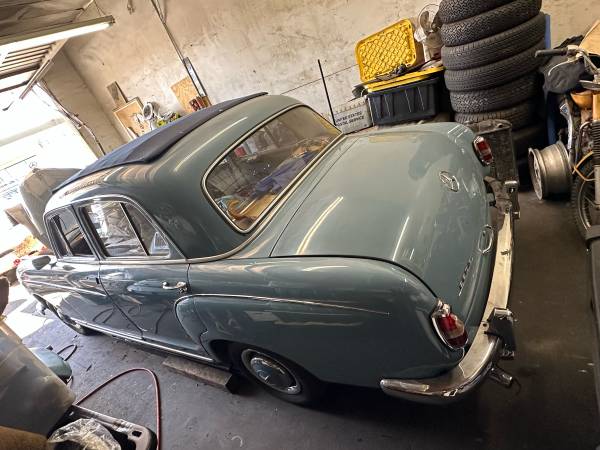 1959 Mercedes-Benz 220S - $15,000 (Canoga Park)63469920191489123