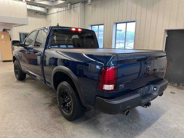 ** 2022 RAM 1500 CLASSIC WARLOCK 4X4 4DR QUAD CAB 6.3 FT SB ** - $29,995 (CAMBRIDGE)63470066829057121