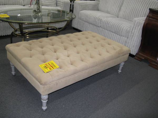 TUFTED OTTOMAN 1