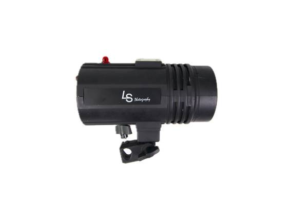 200w Studio Monolights (set of 3) 1