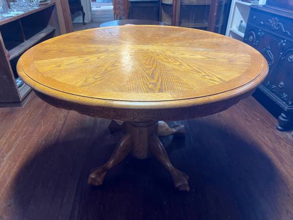 Solid Oak Parquet Round Table 1