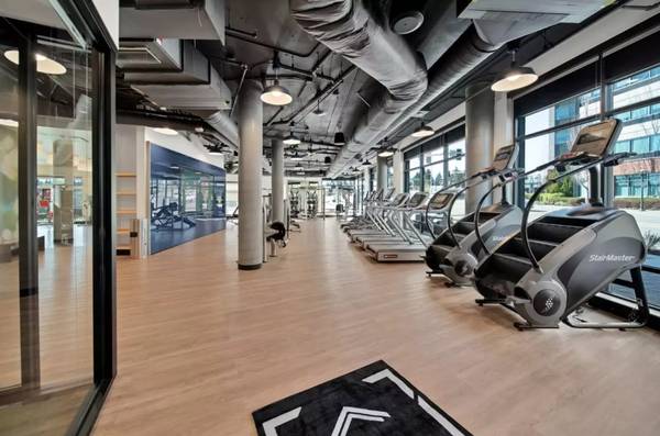 $2,238 / 1br - 734ft2 - Live the dream life in our gorgeous community! Stop by for a tour! (Kirkland)63808131021187124
