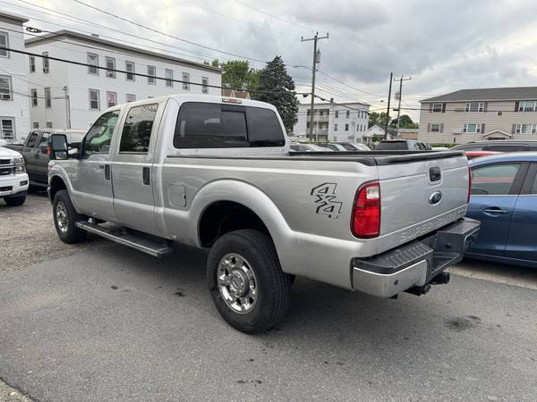2016 Ford F-350 XLT Crew Cab 6.2L V8 4X4 Pickup*Low 108K Miles - $18,995 (90 days warranty included in price*manchester,nh*call or txt)63622639671937123