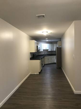 $2,500 / 2br - 1390ft2 - Spacious Walk-in Closets, 2 Bank Elevators, Secure Access (180 Woodbury St, Manchester, NH)63931519504002121