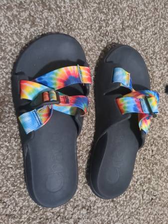 TIE DYE CHACO SLIDES - $7 (Aurora)63471157536129120