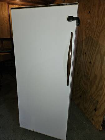 1972 General Electric Refrigerator 1