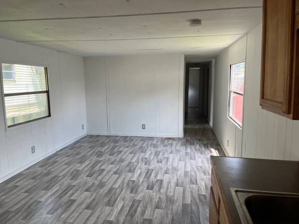 $599 / 2br - REMODELED 2 bedroom 1 bath move in ready (WASHINGTON (CANTON TWP.))64013373281411122