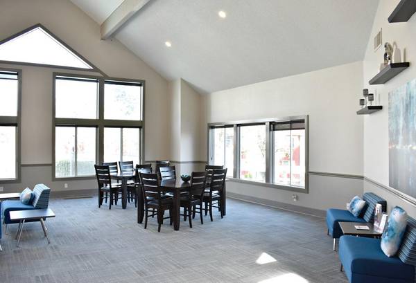 $1,822 / 2br - 922ft2 - 2nd Month Free on Select Units! 2BR/1BA - Washer/Dryer, Pool, Gym! (Gresham)63777363046403121