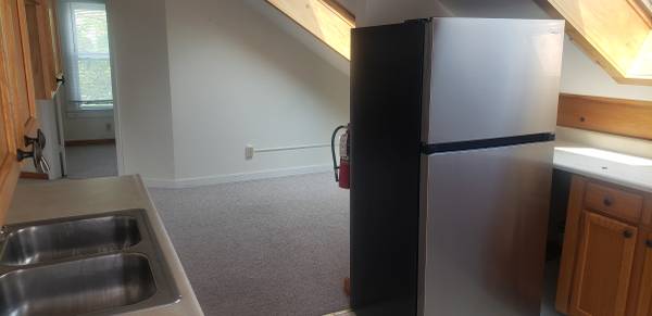 $1,150 / 1br - COZY CARRIAGE HOUSE APARTMENT (Rutland)63784639361283124