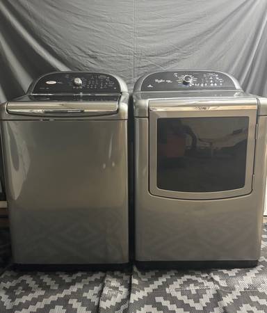 ✨ Whirlpool Cabrio Platinum Washer & Dryer Set – $600 ✨ 1