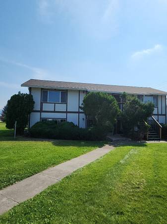 $1,195 / 1br - Upper level apartment in Tudor style apartment complex (Missoula)63656974943745122