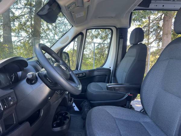 2025 RAM ProMaster 2500 High - Photo 10