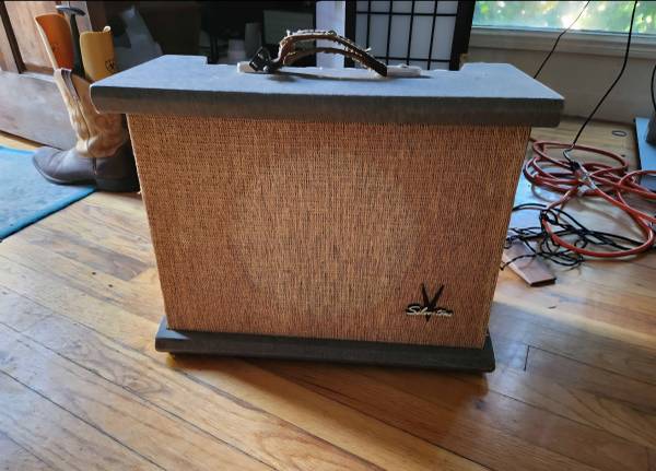 Silvertone 1432 amplifier 1