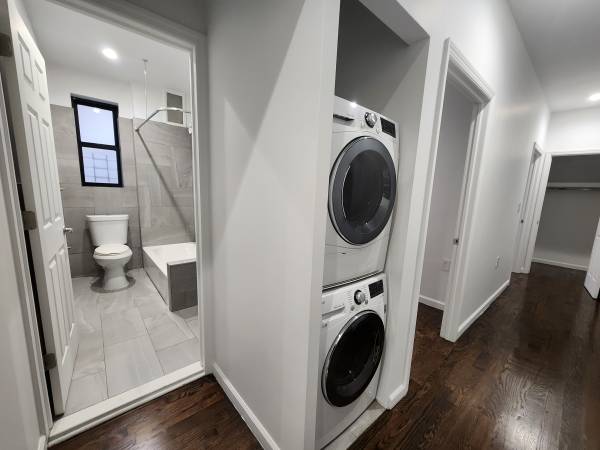 $1,150 Rooms in 4bed/2bath apartment at West 156th Street and Broadway-W/D (Inwood / Wash Hts)64033801326337121
