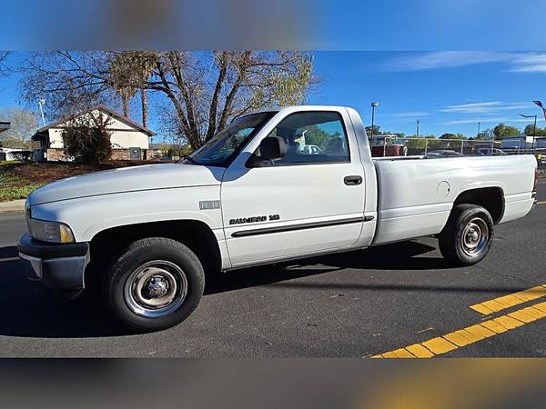 2001 Dodge Ram 1500 Cabina Regular, Cama Larga - $5991,00 (centro / cívico / Van Ness)63477478533377123