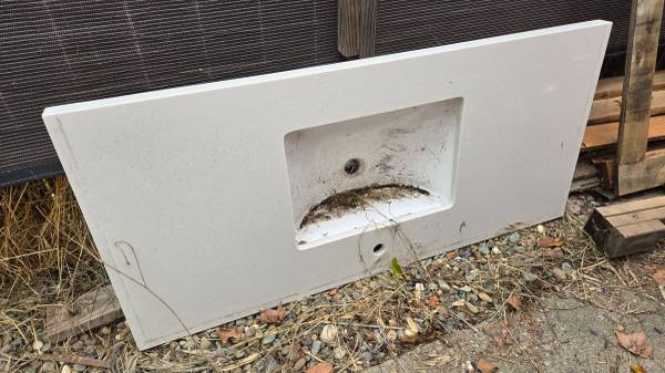 🛁 Bathroom Sink + Cultured Marble Countertop 1