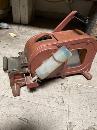 Box taping machine. Tapeshooter model 100 1