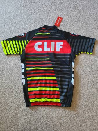 Capo Cliff Bar cycling kit 1