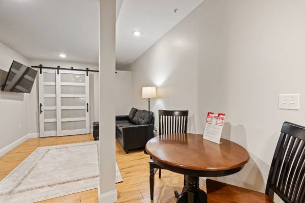$1799.00 / 1br - 550ft2 - Amueblado • Acceso Seguro • Servicios • Estacionamiento • WiFi • Corto/Largo Plazo63931655139203122