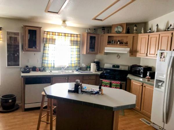 $88,000 / 3br - 1215ft2 - 3bd, 2ba 2 cocheras, Family Park- autobús escolar pasa frente al parque (Desert Hot Springs)63758459699329123