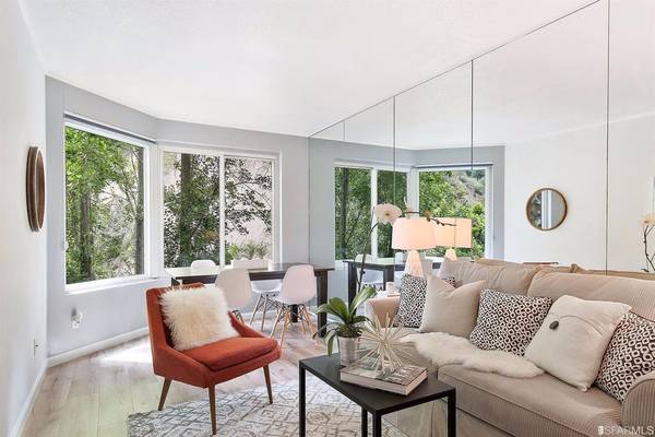 $50 / 1br - 580ft2 - facing condo offers tranquil outlooks (San Francisco, CA)63946668666371120