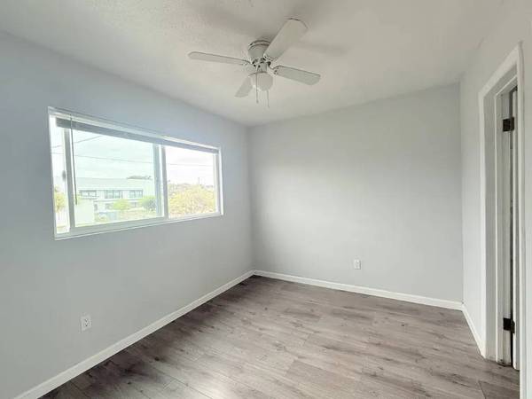 $1,200 / 1br - 600ft2 - //---Cute 1BR/1BA apartment for rent in National City!! (National City)64037220906243121