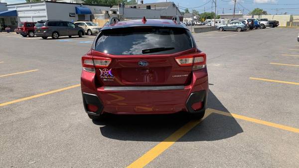 2018 Subaru Crosstrek 2.0i Premium Sport Utility 4D - $13,999 (+ Platinum Auto Sales of CNY)63442723202433124