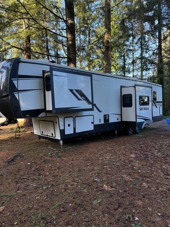 ✨ 2022 Forest River Sierra Luxury 39BARK – Excellent Condition✨ 1