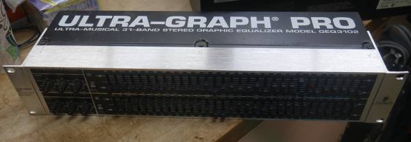 BEHRINGER ULTRA GRAPH PRO 1