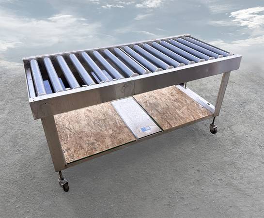 Steris Corporation Gravity Roller Conveyor Table 1